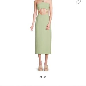 NWT Never worn! Could not return to boutique and does not fit! Size 4